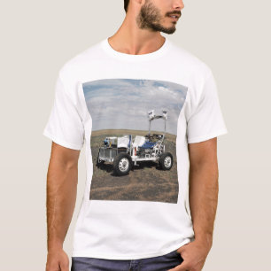 Ansicht eines 1-G MondRover Fahrzeugs T-Shirt