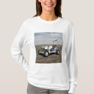 Ansicht eines 1-G MondRover Fahrzeugs T-Shirt