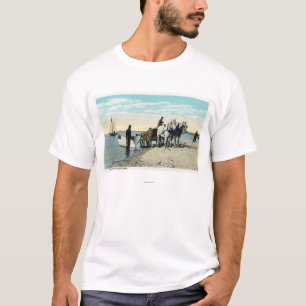 Ansicht eines Pferdewagens, der in ein Boot zieht T-Shirt