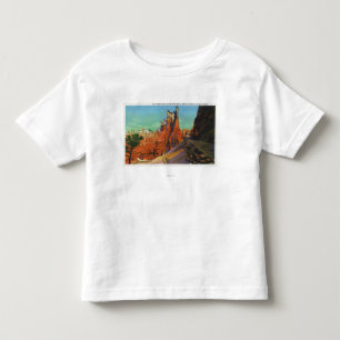 Ansicht Gullivers von Schloss und von neuen Spuren Kleinkind T-shirt