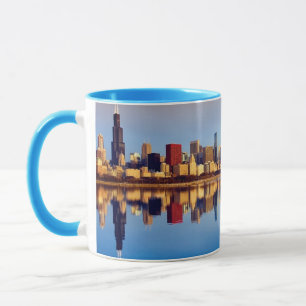 Ansicht von Chicago-Skylinen mit Reflexion Tasse