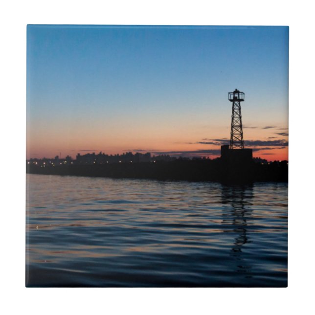 Ansicht von Montevideo an der Dämmerung, Uruguay Fliese (Vorderseite)