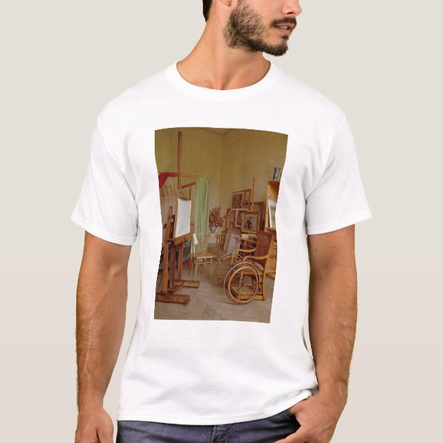 Ansicht von Renoirs Studio, ab 1907 verwendet T-Shirt (Vorderseite)