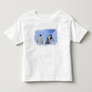 Antarktika. Kaiserpinguine und Küken Kleinkind T-shirt