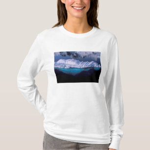 Antarktika, Paradise Bay. Eisberg in Kristall T-Shirt