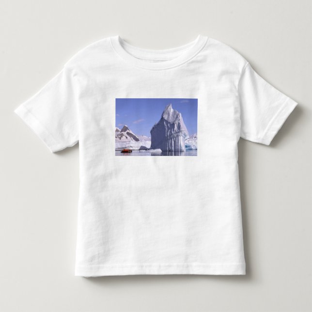 Antarktis, Antarktis-Halbinsel. Zodiak und Kleinkind T-shirt (Vorderseite)