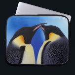 Antarktis, Kaiserpinguine Laptopschutzhülle<br><div class="desc">COPYRIGHT Art Wolfe / DanitaDelimont.com | AN02 AWO0005.jpg | Antarktis,  Kaiser Penguin (Aptenodytes forsteri),  Erwachsene</div>