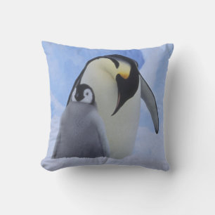 Antarktis. Kaiserpinguine und Küken Kissen