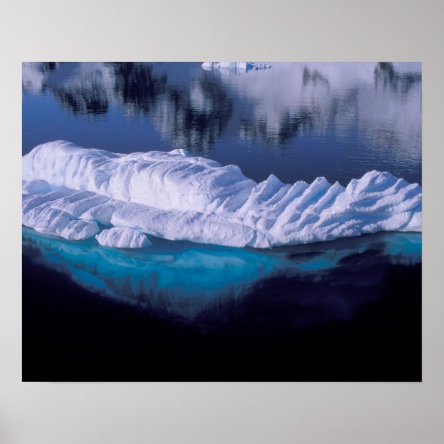 Antarktis, Paradise Bay. Eisberg im Kristall Poster (Vorne)
