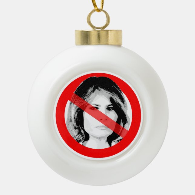 Anti Melania Trump hat das Gesicht verdrängt Keramik Kugel-Ornament (Vorderseite)