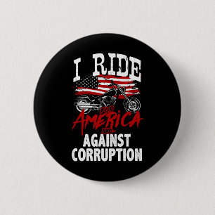 Anti Trump Biker widersetzt sich dem Protest gegen Button