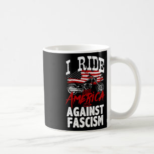 Anti-Trump-Biker widerstehen dem Faschismus Protes Kaffeetasse