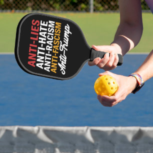 Anti-Trump-Hasslügen und Faschismus widerstehen An Pickleball Schläger