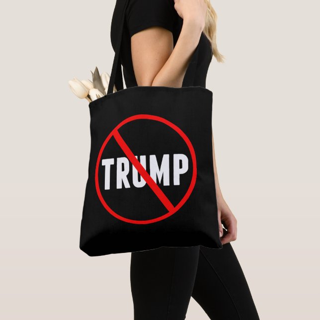 Anti Trump kühne rote Streifen durch Schwarz Tasche (Von Nahem)