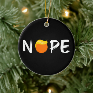 Anti-Trump - Neue Ausgabe II Keramik Ornament