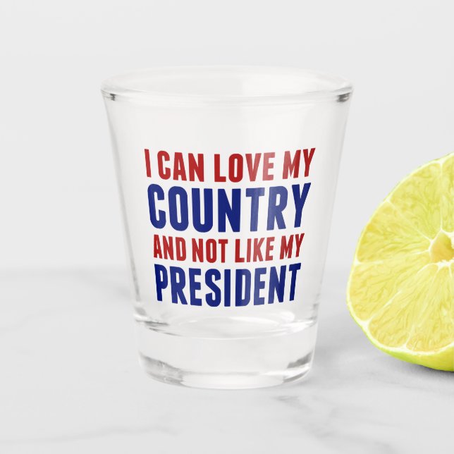 Anti Trump Patriotic nicht mein Präsident Schnapsglas (Vorderseite)