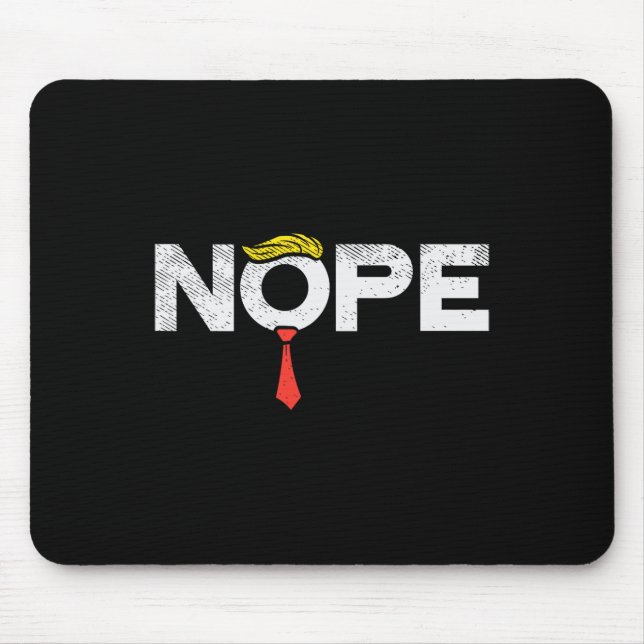 Anti-Trump Red Krawatte Wig Stopp Donald Trump Fun Mousepad (Vorne)