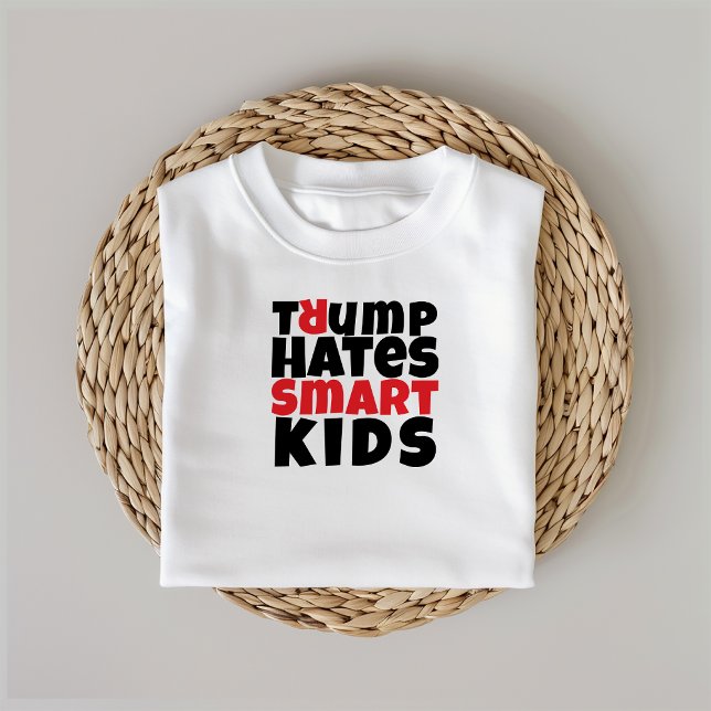 Anti-Trump-Schüler Protest Slogan rot schwarz Tri-Blend Shirt (Von Creator hochgeladen)