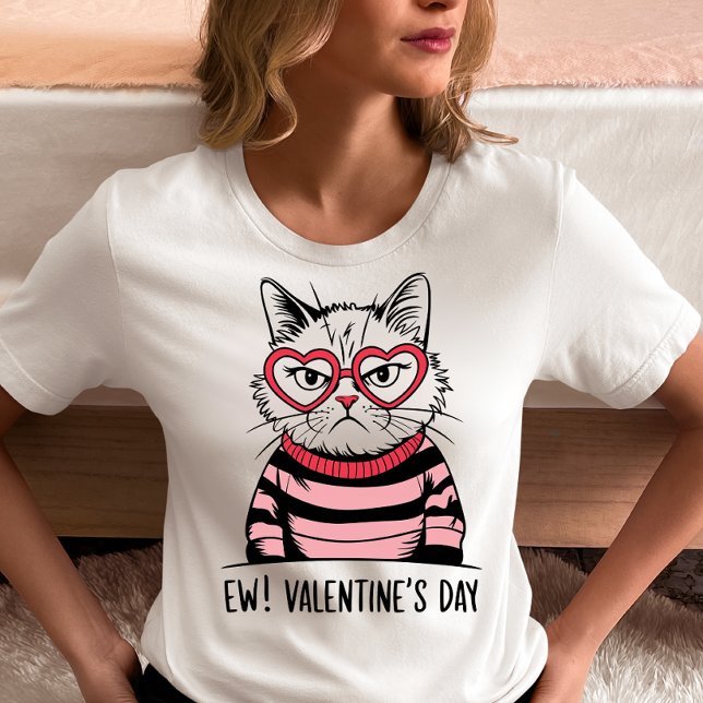 Anti-Valentinstag-Katze  T-Shirt (Von Creator hochgeladen)