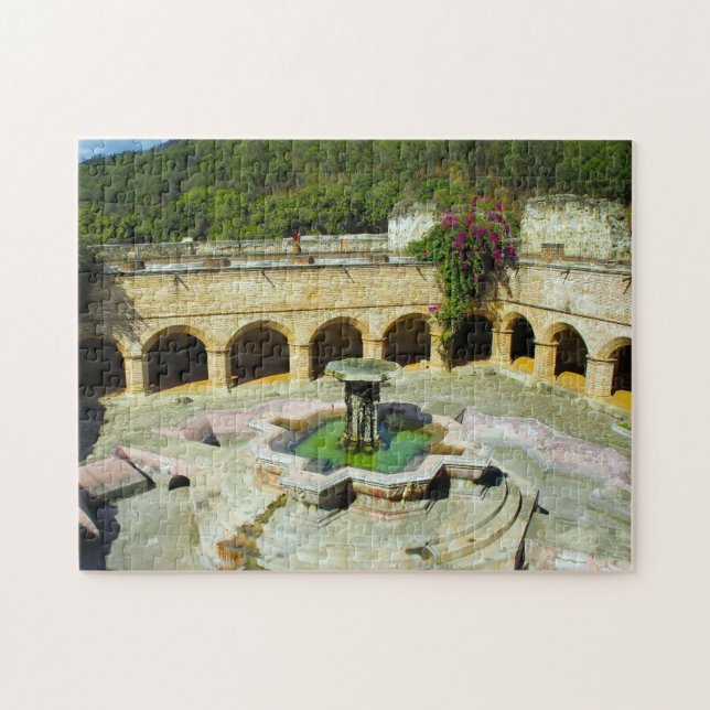 Antigua ermunterte den Klosterbrunnen. (Horizontal)