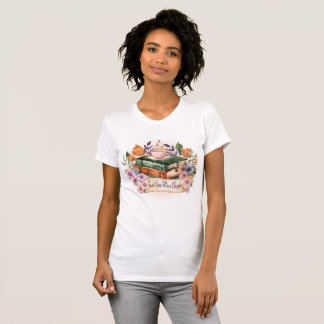 Antike Aquarellbücher und Kaffee nur noch ein biss T-Shirt