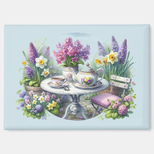 Antike Blumengesellschaft im Garten zum Tee Magnet