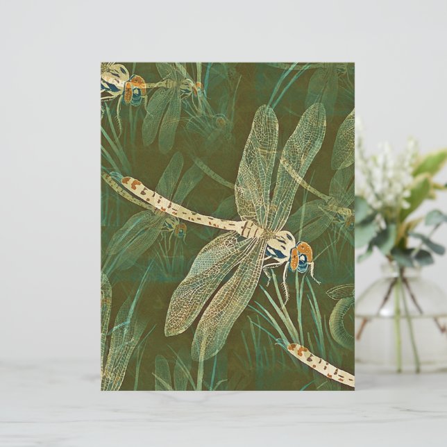Antike grüne Libelle (Stehend Vorderseite)
