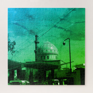 Antike irakische Bagdad-Tankstelle an der Moschee