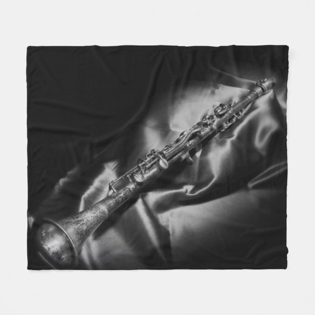 Antike Klarinette Stillleben, B&W Fleecedecke (Vorderseite (Horizontal))