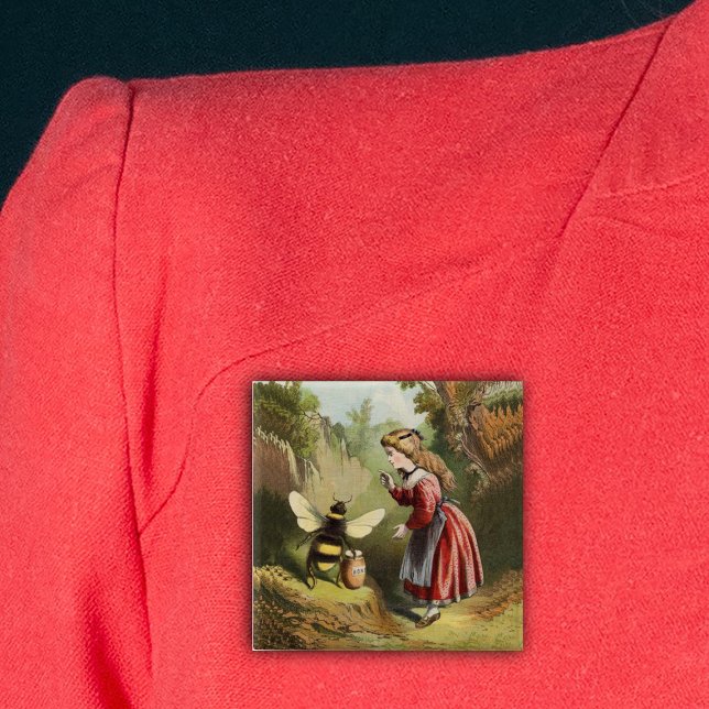 Antike kleine Honigbienenglas Button (Victorian little girl talking to bumble bee with pot of honey in woods on square pin back button.)