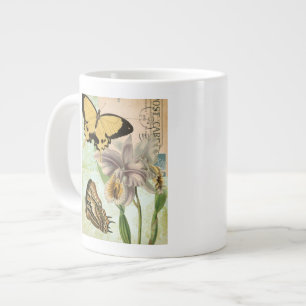 Antike Postkarte mit Schmetterlingen und Blumen Jumbo-Tasse