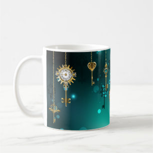 Antike Skelettschlüssel auf grünem Hintergrund Kaffeetasse