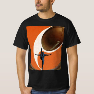 Antike Sportart, Fußballspieler, der den Ball trit T-Shirt