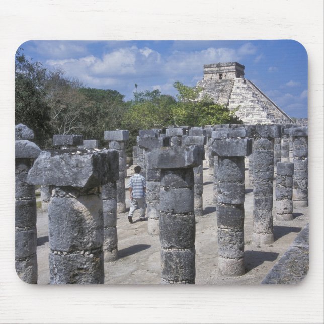 Antike Steinpfeiler in Chichen Itza. Zentral Mousepad (Vorne)
