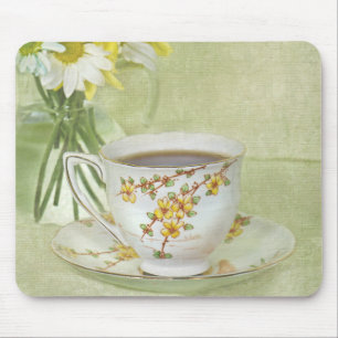 Antike Teetasse mit Gänseblümchen Mousepad