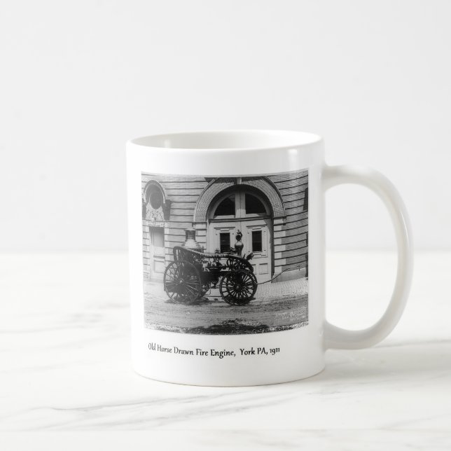 Antiker FeuerMotor und Firehouse Kaffeetasse (Rechts)