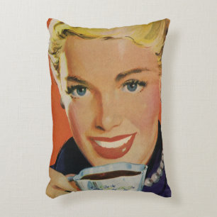 Antiker Kaffee, glückliche Frau mit retro-Kaffeeta Dekokissen