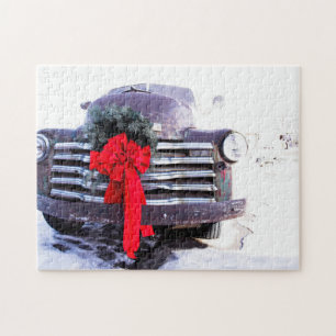 Antiker LKW mit festlicher Weihnachtsfeier