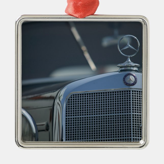 antiker Mercedes 4 Ornament Aus Metall (Vorne)