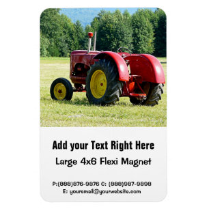 Antiker roter und gelber Traktor auf dem Feld Magnet