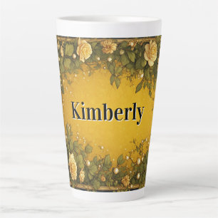 Antiker, verzierter Blumenrahmen mit cremefarbenen Milchtasse