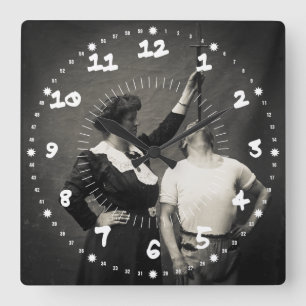 Antiker Zirkus-Schau-Schwertschlucker-Freak Quadratische Wanduhr