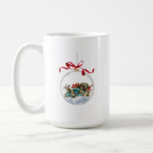 Antikes Auto in einer klaren Weihnachtsbaumkugel Kaffeetasse