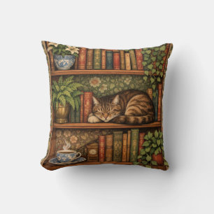 Antikes Bücherregal mit Katze und Kaffee Kissen