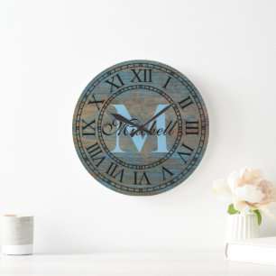 Antikes Holz mit Patina Einzigartiges Monogramm Große Wanduhr