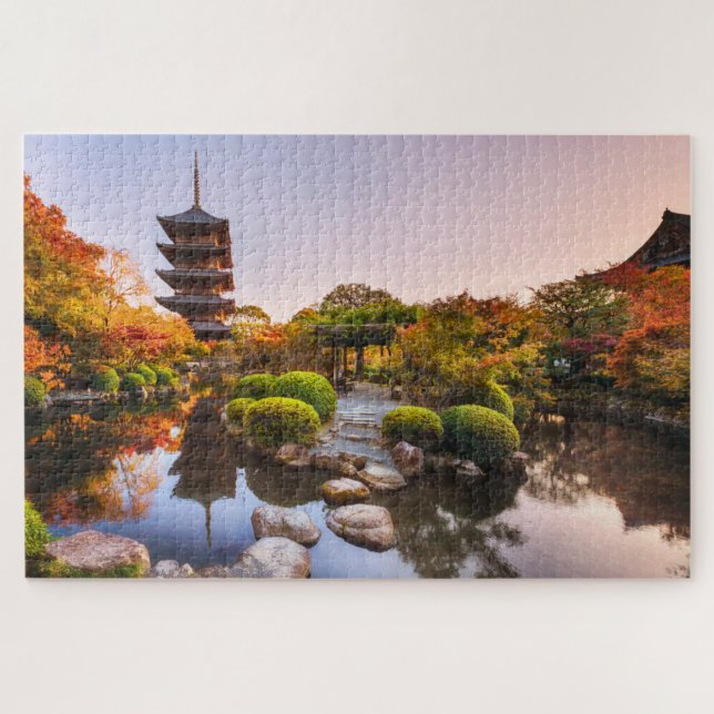 Antikes Holz Pagoda to ji Tempel Kyoto Japan (Horizontal)