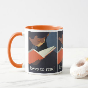 Antikes Kind liest ein Buch aus der Bibliothek Tasse