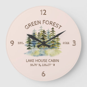 Antikes Wasserfarben-Cabin-Lodge im nebligen grüne Große Wanduhr