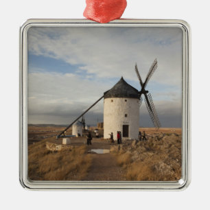 Antique La Mancha windmills, with visitors Ornament Aus Metall