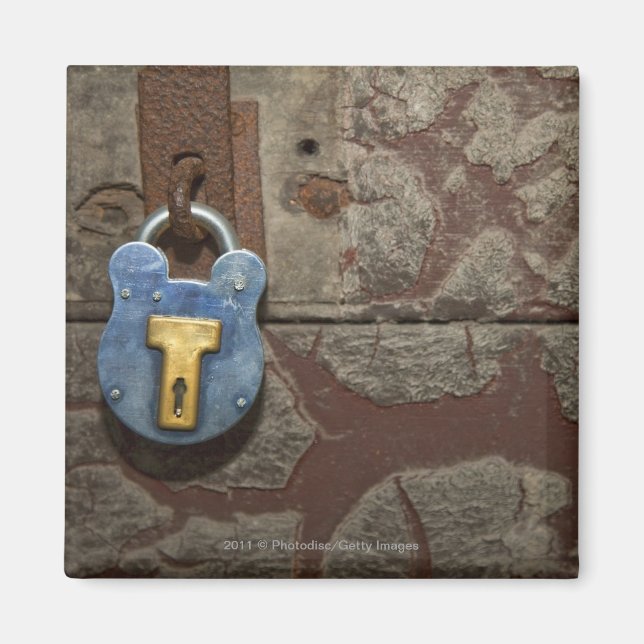 Antique Metal Lock auf Steinmauer Magnet (Vorne)
